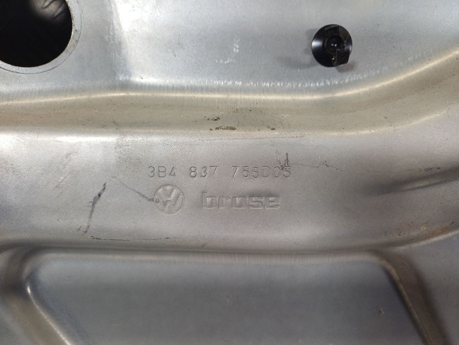Склопідйомник Volkswagen Passat B5