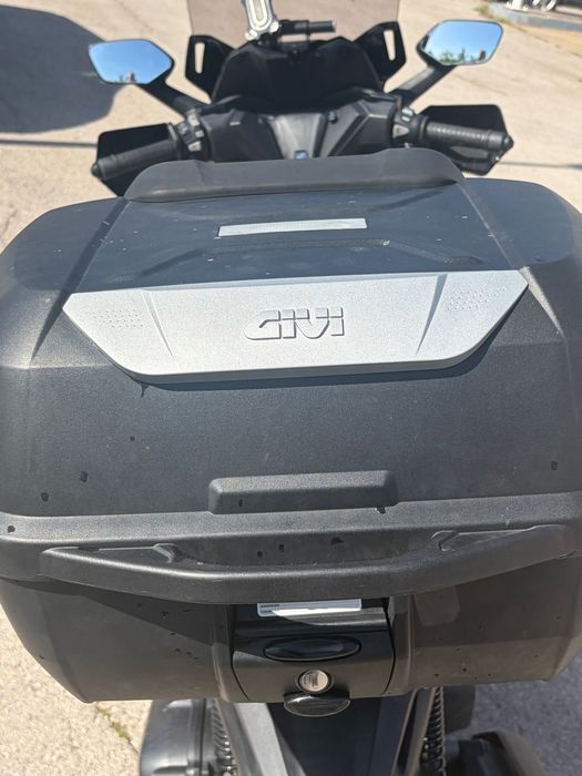 Honda Forza 125cc com vários acessórios extra+top case espaçoso