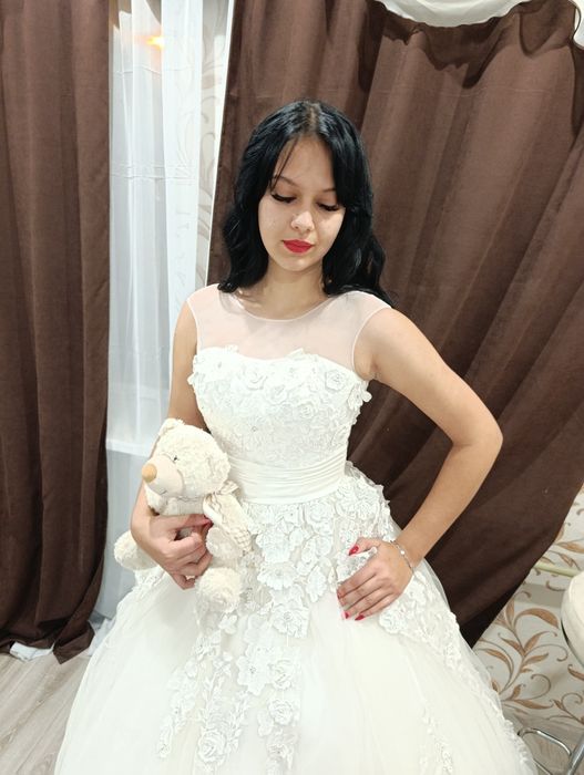 Продам свадебное платье новое