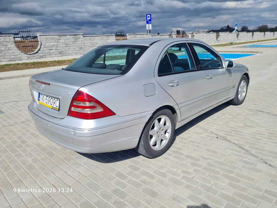 MERCEDES C270 ładny stan automat 2002r