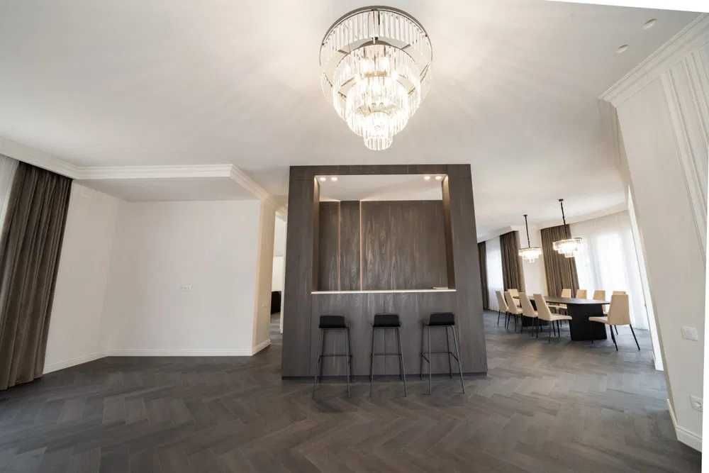 73 VIP будинок з теплим басейном банкетним залом для свят Віта поштова