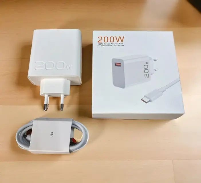 Зарядний пристрій USB 200 W з кабелем USB-C адаптер швидка зарядк 9919