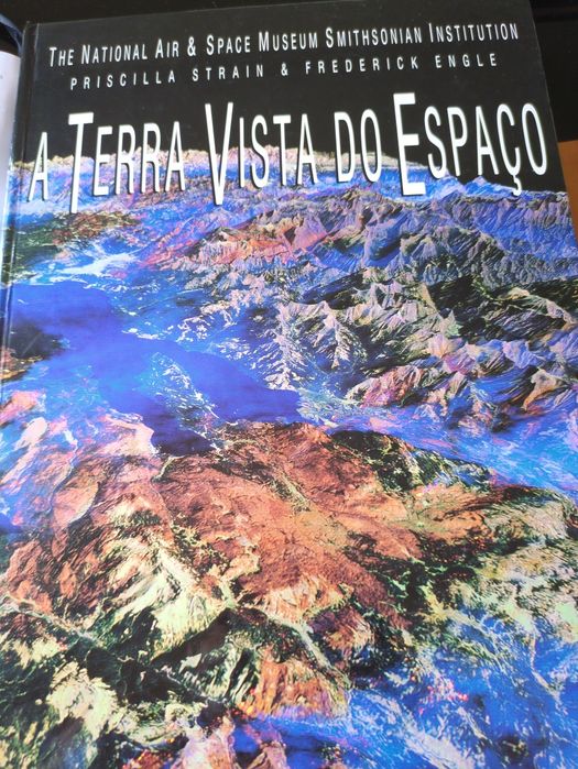 A Terra Vista do Espaço de Priscilla Strain & Frederick Engle