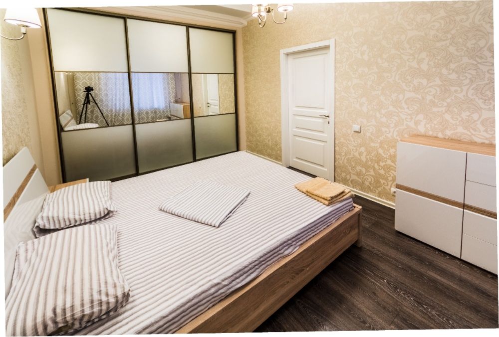 Посуточно 2к квартира в центре на ул. Льва Толстого, 5