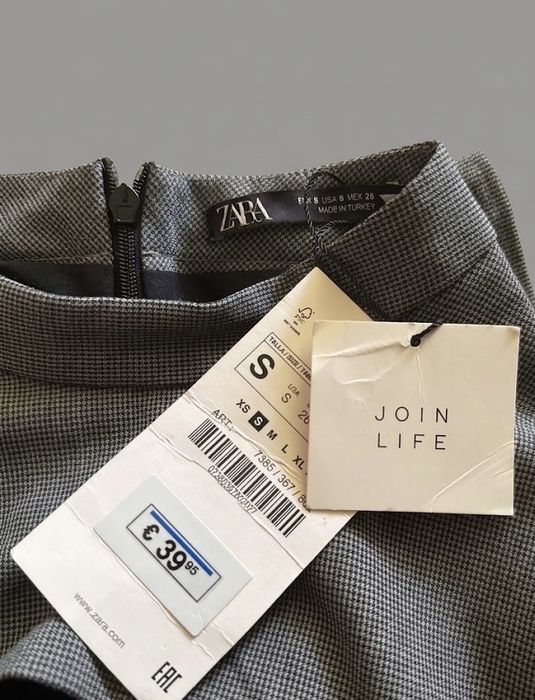 Сукня з вирізом від ZARA
