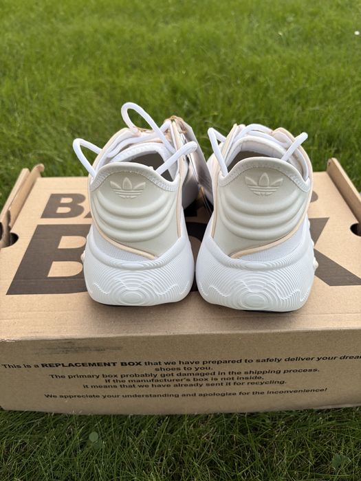 Buty Adidas Adifom SLTN W Nowe z metką EU38 / 23,5cm Biały Kremowy