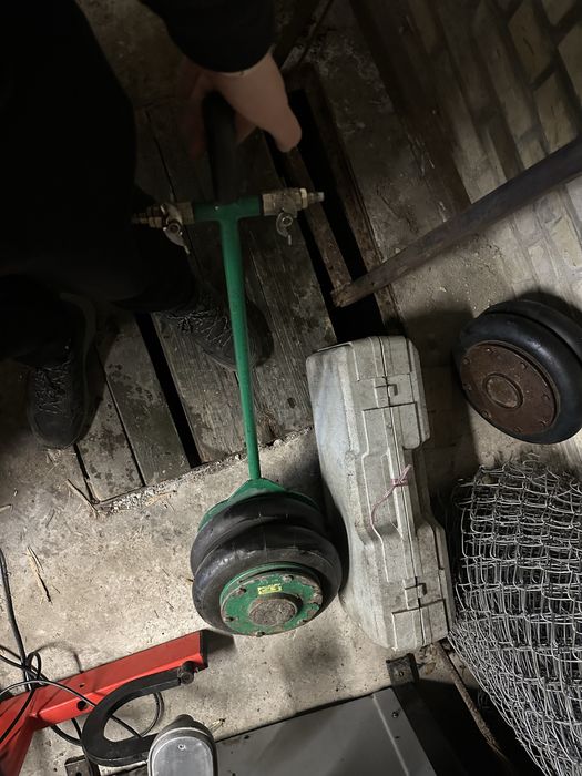 Продам 3 пневмодомкрата пневмоподушки 4т