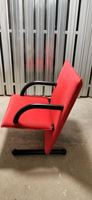 Fotel  T-Line Red proj. Burkharda Vogtherra dla Arflex, Vintage, Włochy 80