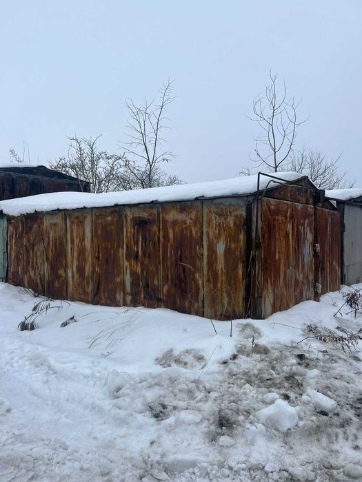 Продам гараж з місцем в гаражному кооперативі вул. Авіаційна 24А