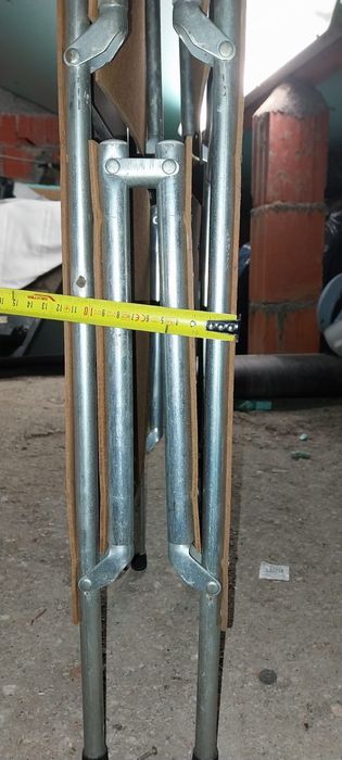 Mesa de apoio campismo ou para arrumos desdobravel