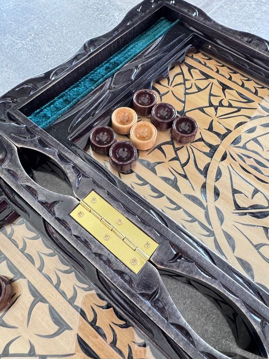 Шікарні різбляні нарди ручної роботи з дерева липи