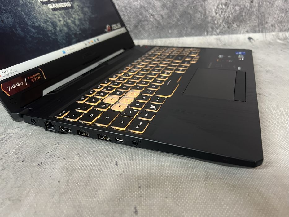 Asus TuF / i5 11400H 4.5GHz / 16GB DDR4 / 512SSD / RTX3050/ 15.6 144Hz