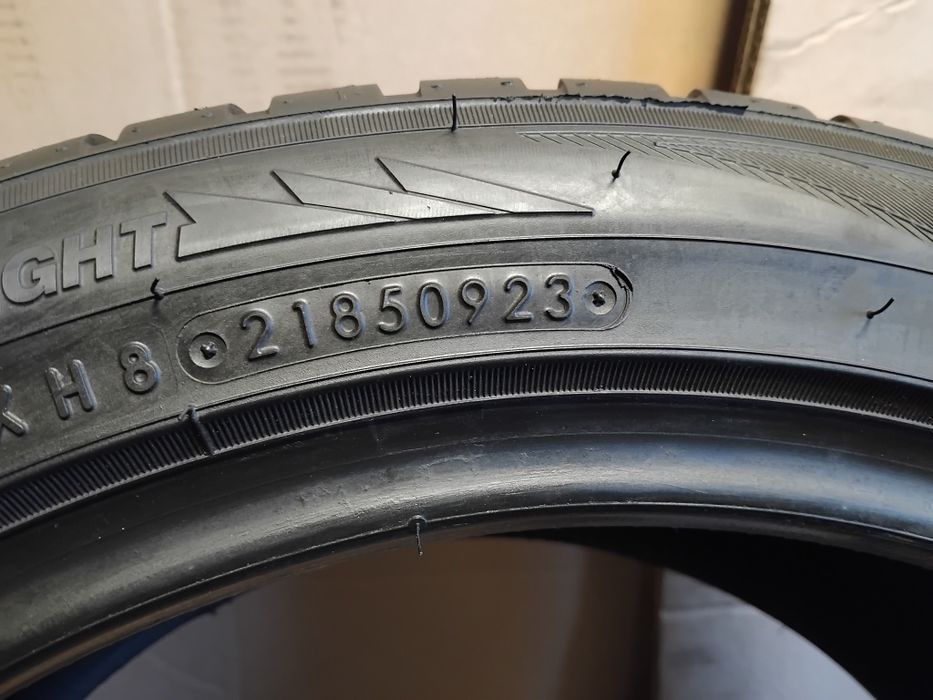 Opona całoroczna  Toyo 225/45R17  Celsius AS2 jak Nowa
