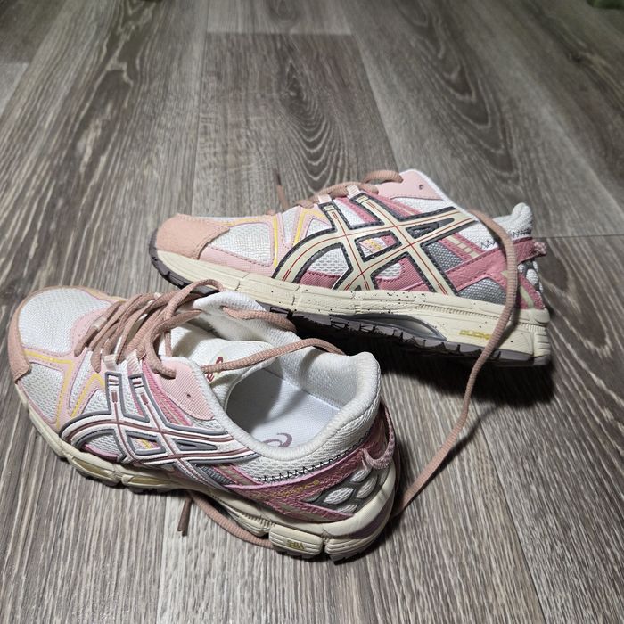 Asics Gel-Kahana 8 Beige Pink
