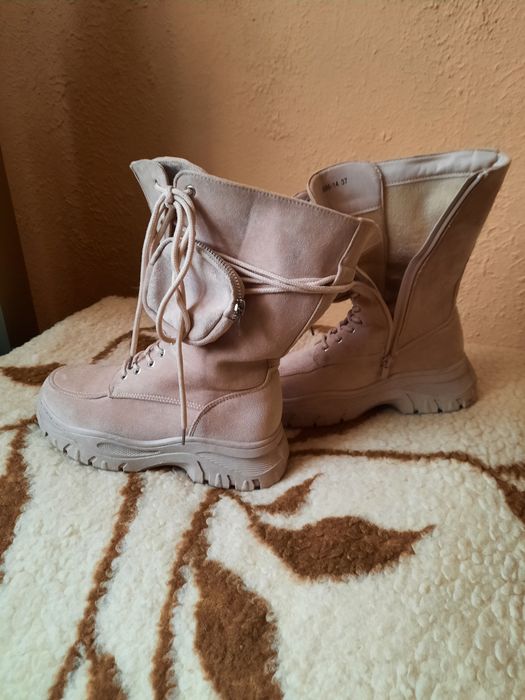 Workery bezowe zamszowe roz37