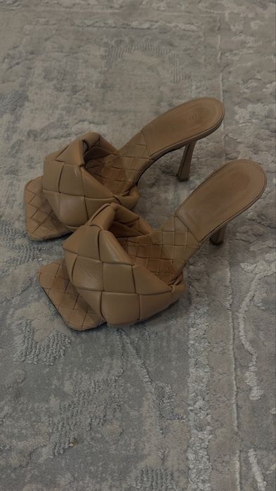 Босоніжки bottega veneta