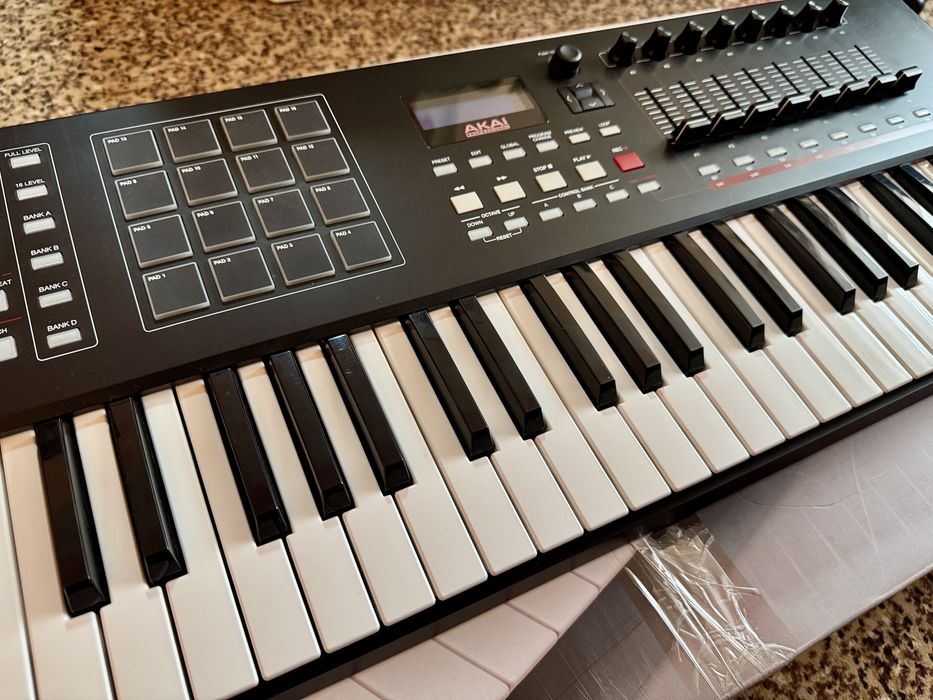 Midi Клавіатура AKAI MPK 261