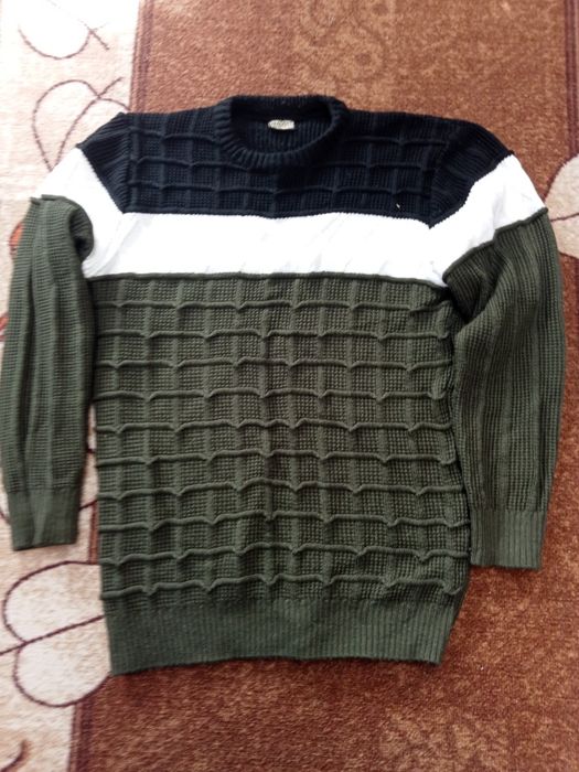 Sweter chłopięcy 10-12 lat
