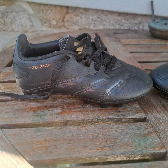 Chuteiras Predator numero 30