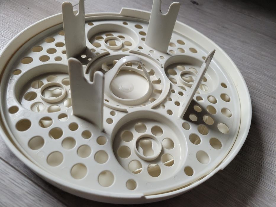 Sterylizator mikrofalowy parowy Tommee Tippee na butelki i smoczki