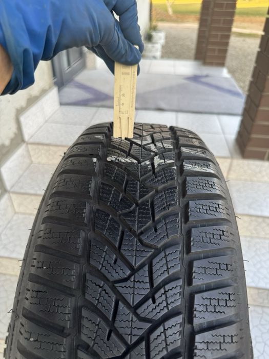 Шини зимові Dunlop 195/55/16