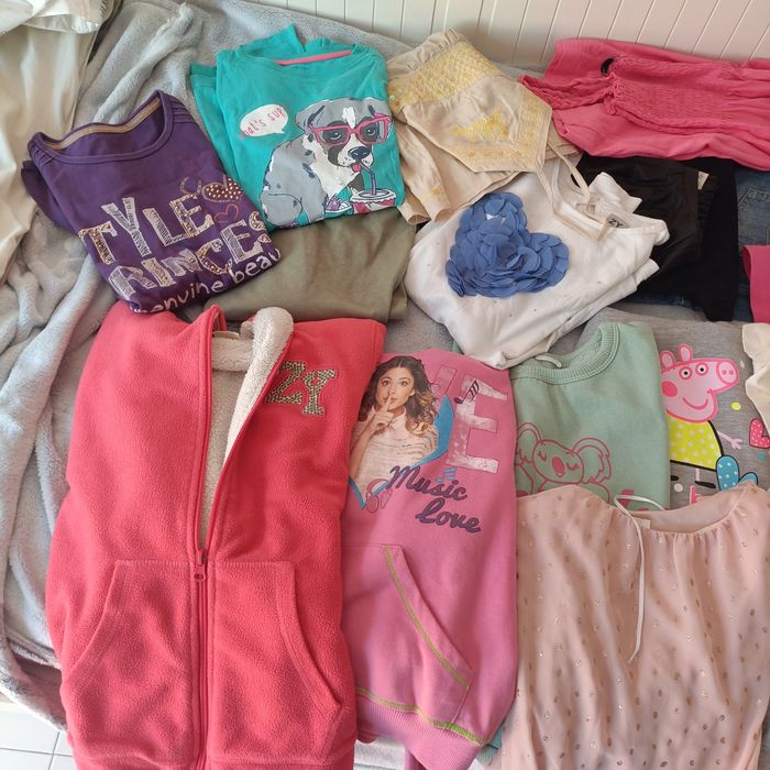 Roupa menina  10/12   1€ cada ?