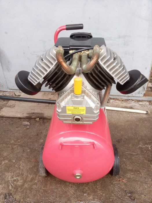 Компресор INTERTOOL PT-0007 50 л, 3,0 кВт, 220 В, 10 атм, 420 л/мин