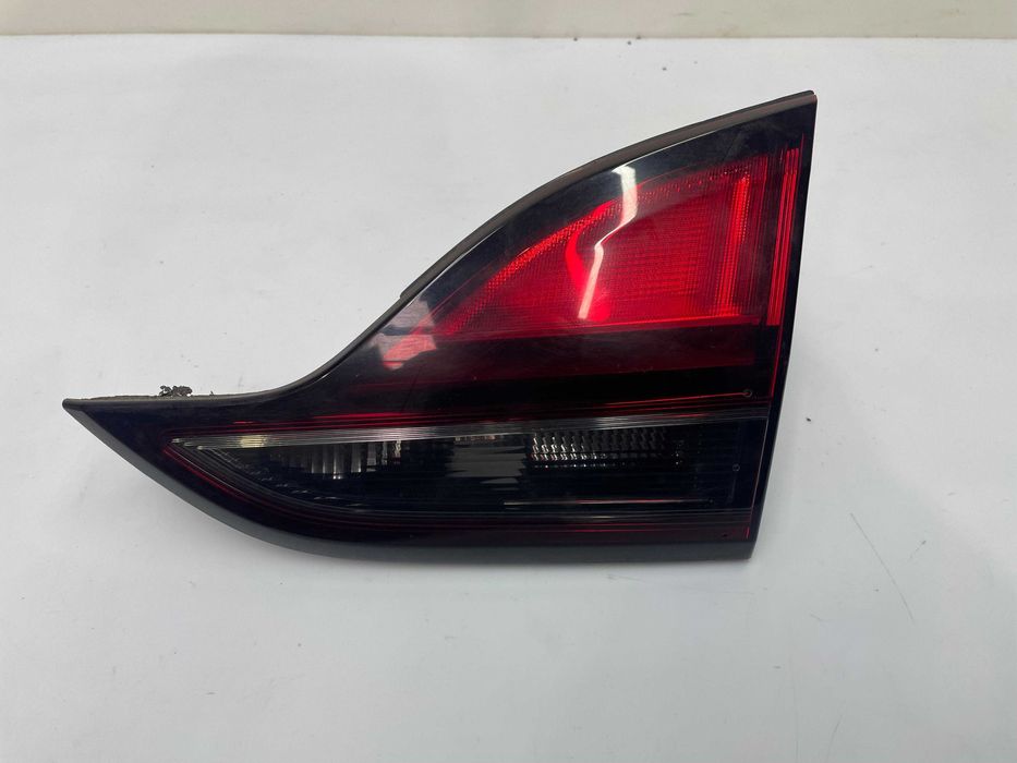 Farolim da mala direito Opel Zafira (2014)RM10