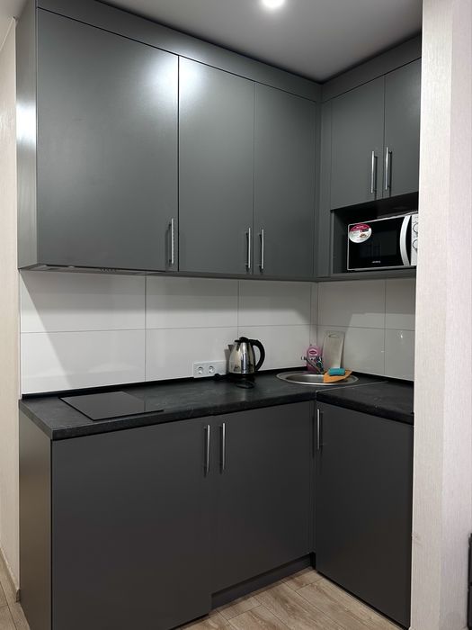 Свободна !! Теплая , уютная! Возле метро Харьковская 5 мин, Позняки