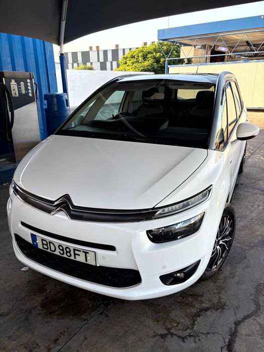 Estado Impecável: Citroën C4 Grand Picasso Exclusive (1.6 BlueHDi) | Volante à Direita com Matrícula Portuguesa