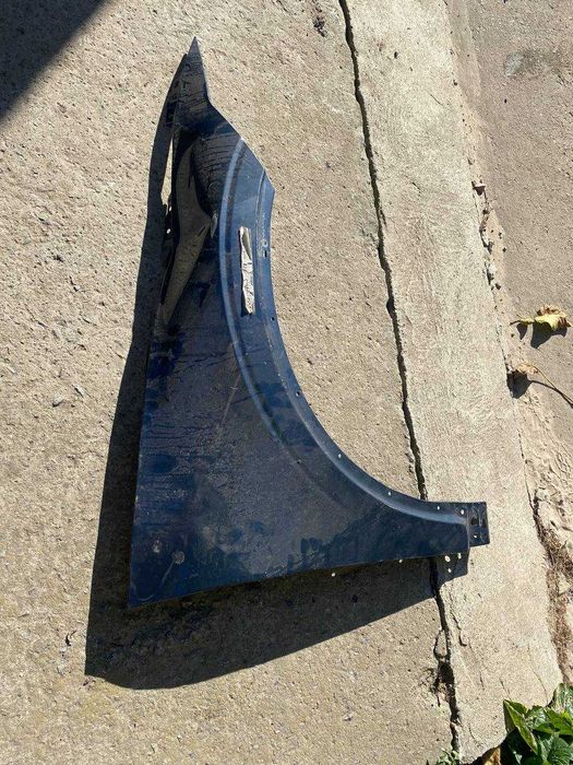 Крило Polestar 2 під відновлення