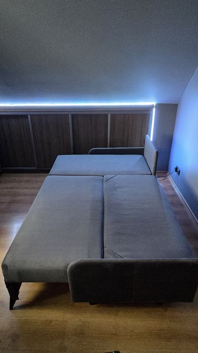 Szary narożnik z funkcją spania (140x200)