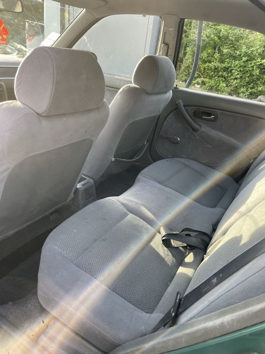 Honda Civic 1995 em bom estado – económico e fiável