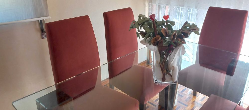 Até  6 Cadeiras 50€ cada