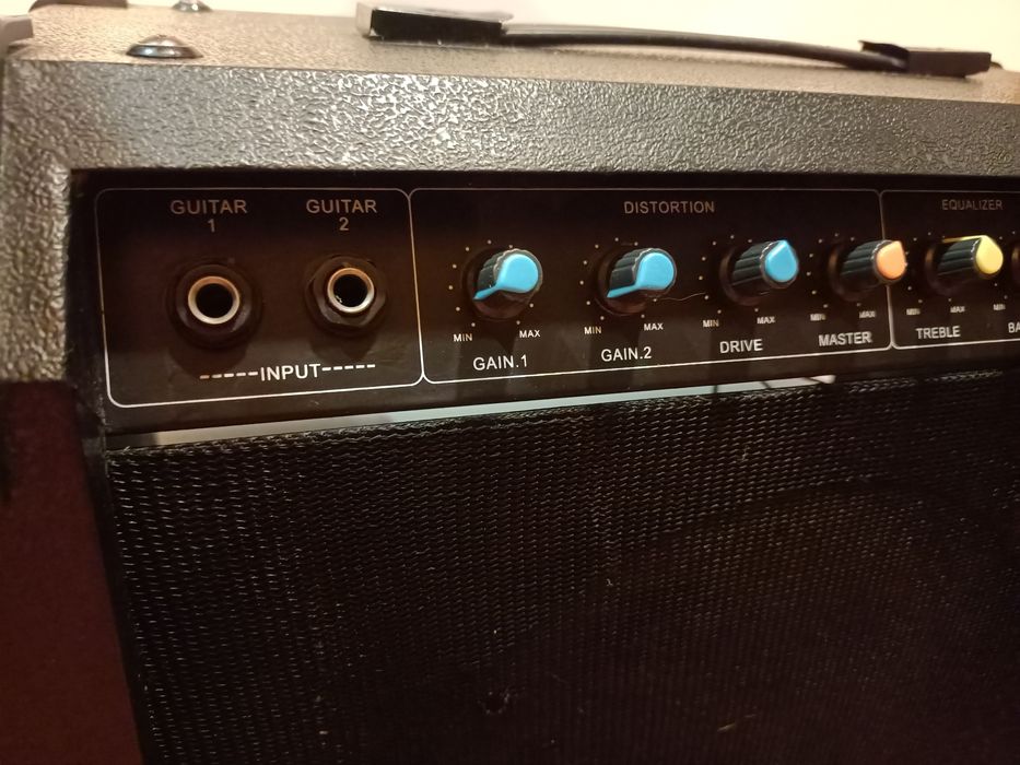 Wzmacniacz gitarowy głośnik 10" combo piecyk do: gitara elektryczna