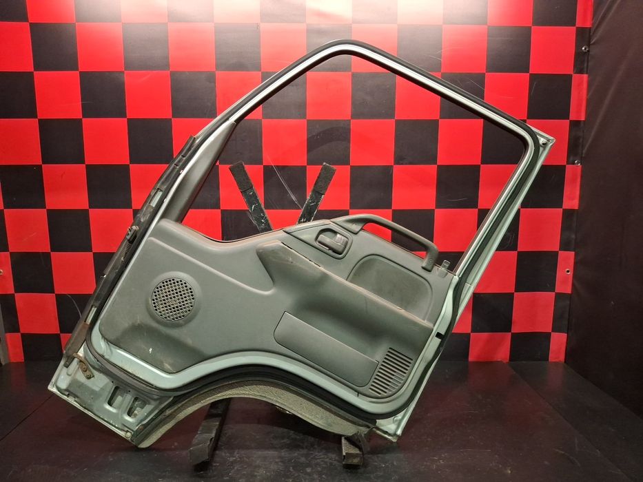 Porta frente direita ISUZU ELF (NKR8_)