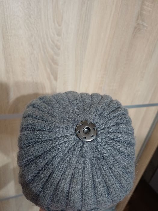 Шапка сіра, жін.