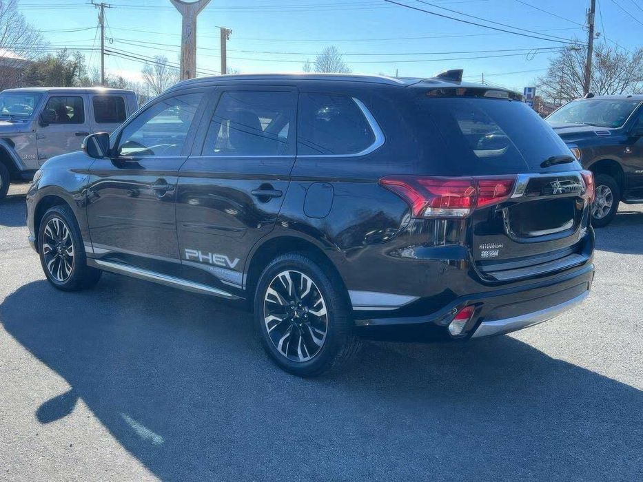 Mitsubishi Outlander PHEV SEL      2018