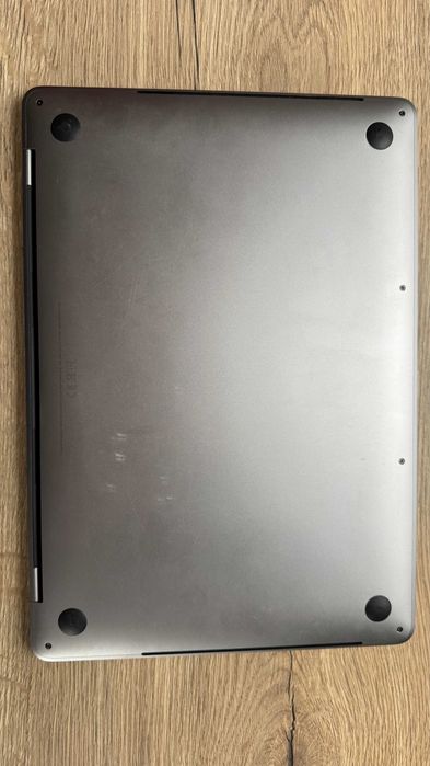 MacBook Pro 13" (2019) – 4 Thunderbolt – 256GB – Muito bom estado – 349€