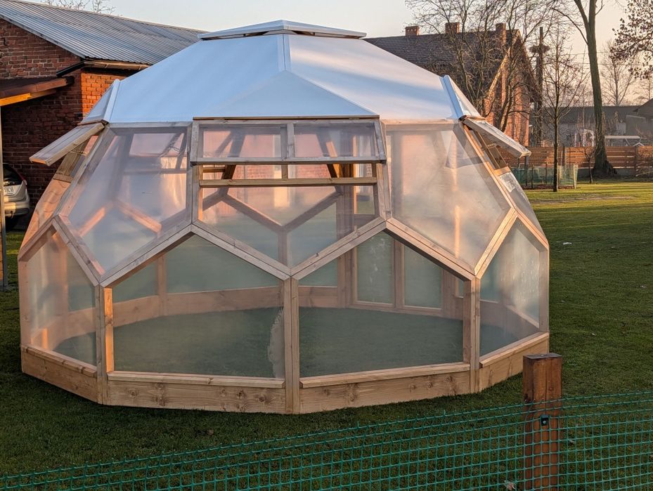 Kopuła szklarnia zadaszenie jacuzzi osłona basenu namiot sferyczny