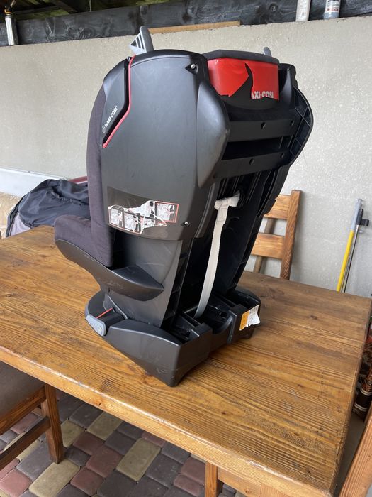 Автокрісло дитяче Maxi Cosi