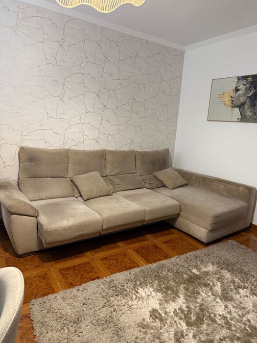 Sofá com chaise longue