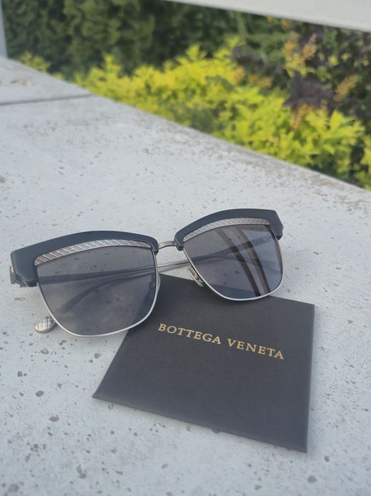 Czarne damskie okułary w stylu wintaż BV0075S od Bottega Veneta!