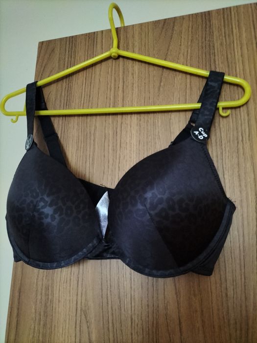 Biustonosz roz 75C/D,nowy