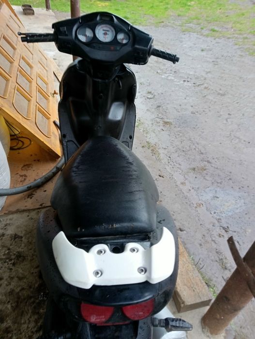 Продам скутера дуже хороший стан сів і поїхав комплект задня резина