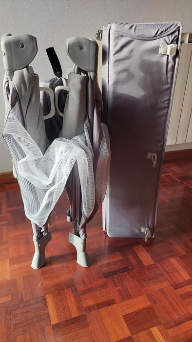 Parque infantil giordani cinza novo