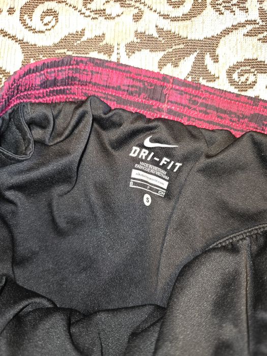 Spodenki szorty Nike Dri-Fit-S-z majtkami