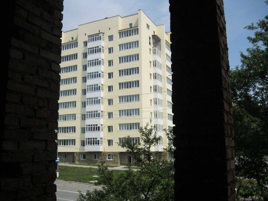 Будівля комерційного призначення в м Кам'янець-Подільський біля Вишиванки – pohled 5