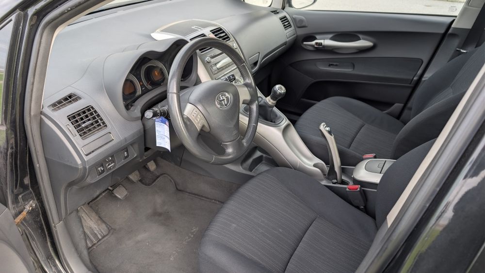 Toyota Auris Diesel, impecável