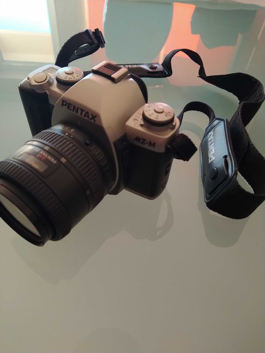 Pentax MZ- M (Câmara Analógica, com lente Pentax 35-80)